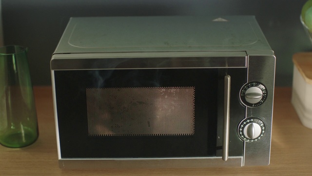 Video Reference: Rectangle, Automotive radiator part, Gas, Audio equipment, Composite material, Wood, Art, Event, Oven, Multimedia