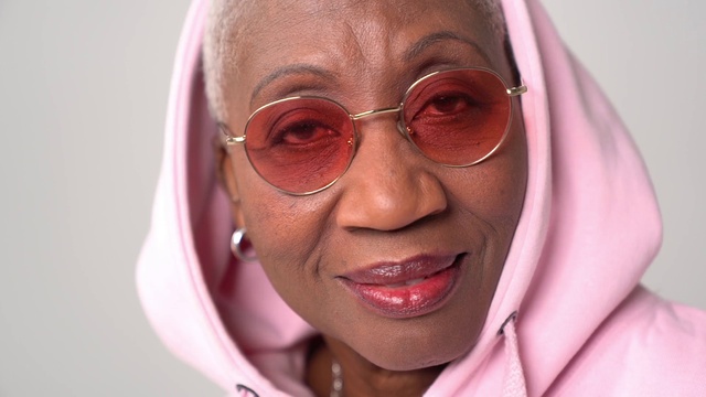 Video Reference: Nose, Glasses, Skin, Lip, Vision care, Smile, Eyebrow, Mouth, Eyelash, Eyewear