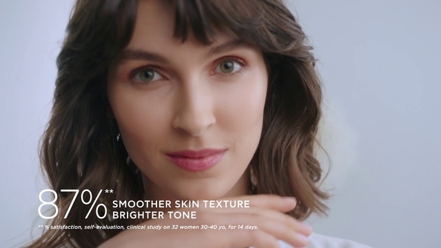 Video Reference: Face, Forehead, Hair, Nose, Cheek, Skin, Lip, Chin, Hairstyle, Eyebrow