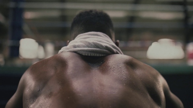 Video Reference: Shoulder, Neck, Flash photography, Grey, Chest, Trunk, Elbow, Abdomen, Barechested, Human leg