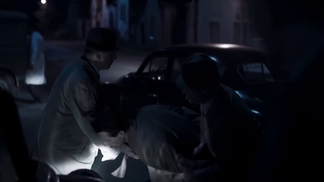 Video Reference: Car, Vehicle, Automotive lighting, Hood, Mode of transport, Gesture, Motor vehicle, Vehicle door, Flash photography, Automotive design