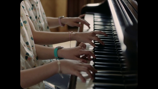 Video Reference: Musical instrument, Hand, Piano, Organist, Keyboard, Musical keyboard, Musical instrument accessory, Gesture, Pianist, Jazz pianist