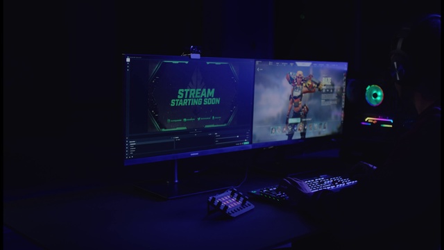 Video Reference: Computer, Personal computer, Peripheral, Computer monitor, Computer keyboard, Output device, Flat panel display, Entertainment, Audio equipment, Desktop computer