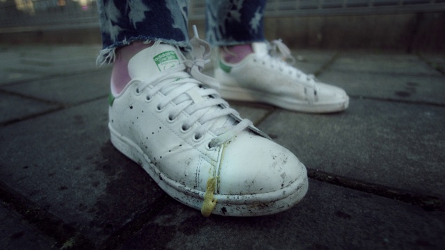 Video Reference: Footwear, Shoe, Walking shoe, Grey, Sneakers, Baby & toddler shoe, Sportswear, Electric blue, Outdoor shoe, Athletic shoe