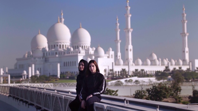 Video Reference: Sky, Smile, Photograph, White, World, Temple, Travel, City, People, Landmark