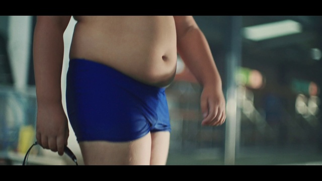 Video Reference: Joint, Shoulder, Neck, Flash photography, Thigh, Waist, Elbow, Knee, Chest, Abdomen