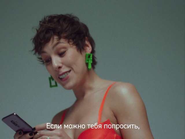 Video Reference: Hair, Head, Chin, Hand, Muscle, Eyelash, Smile, Ear, Neck, Flash photography