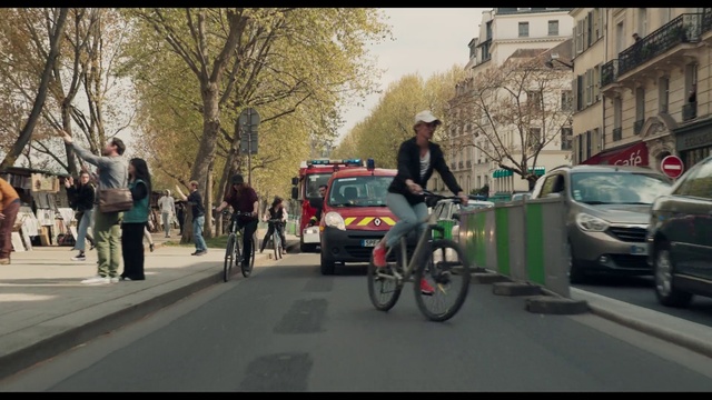 Video Reference: Bicycle, Footwear, Wheel, Tire, Land vehicle, Car, Vehicle, Bicycles--Equipment and supplies, Bicycle wheel, Motor vehicle