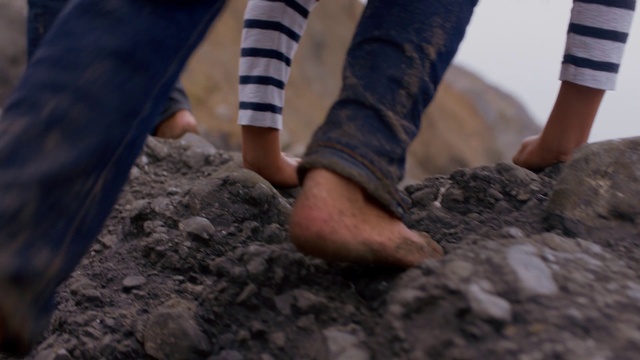 Video Reference: Wood, Gesture, Thigh, People in nature, Nail, Barefoot, Calf, Human leg, Foot, Grass