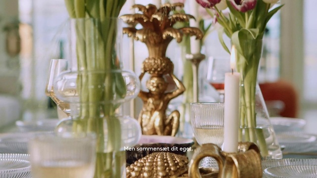 Video Reference: Flower, Drinkware, Product, Vase, Plant, Decoration, Interior design, Barware, Stemware, Petal