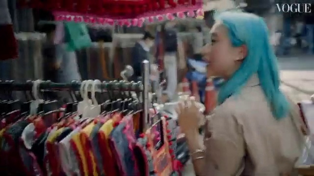 Video Reference: Selling, Textile, Customer, Shopping, Street fashion, Fashion design, Retail, Market, City, Fun