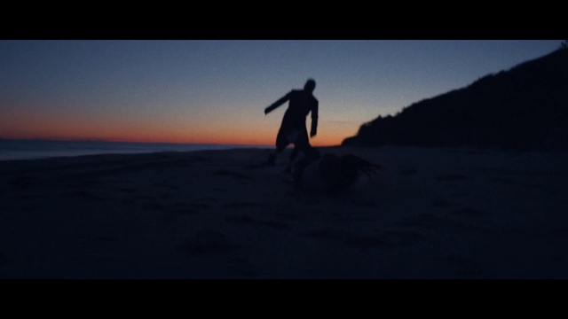 Video Reference: Cloud, Sky, Atmosphere, People in nature, People on beach, Flash photography, Gesture, Happy, Dusk, Sunset