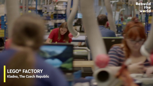 Video Reference: Customer, T-shirt, Fun, Leisure, Engineering, Crowd, Event, Child, Recreation, Job