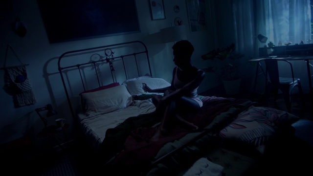 Video Reference: Comfort, Grey, Interior design, Floor, Building, Bed, Lamp, House, Flooring, Bedding