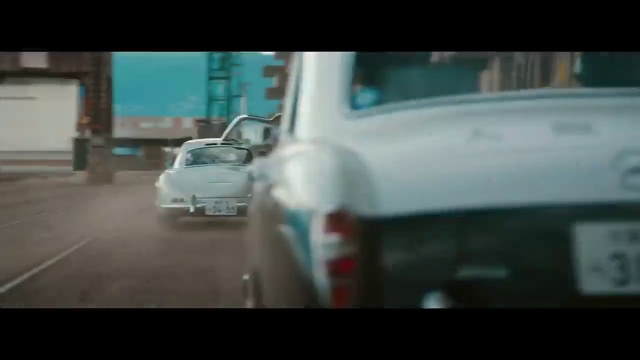 Video Reference: Car, Vehicle, Automotive lighting, Hood, Motor vehicle, Automotive mirror, Mode of transport, Windscreen wiper, Automotive design, Automotive exterior