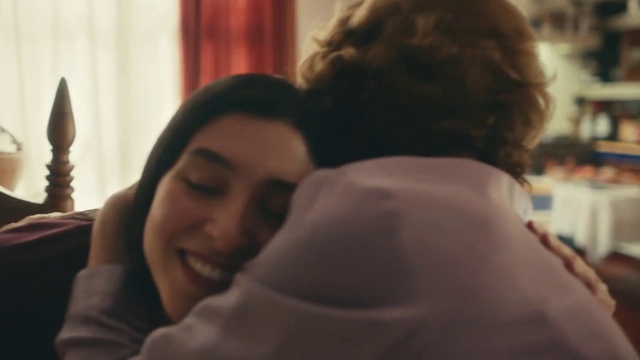 Video Reference: Forehead, Hairstyle, Eyebrow, Mouth, Smile, Comfort, Ear, Gesture, Interaction, Happy