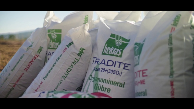 Video Reference: Packaging and labeling, Font, Brand, Paper, Paper product, Chemical compound, Fluid, Logo, Cleanliness, Service