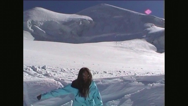 Video Reference: Mountain, Snow, Nature, Natural environment, Slope, Ice cap, Sky, Mountainous landforms, Glacial landform, Mountain range