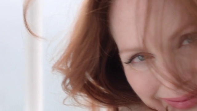 Video Reference: Nose, Cheek, Lip, Eye, Eyelash, Smile, Neck, Jaw, Flash photography, Ear