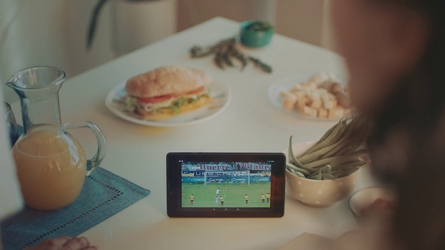 Video Reference: Food, Tableware, Dishware, Table, Tablet computer, Plate, Communication Device, Recipe, Serveware, Ingredient