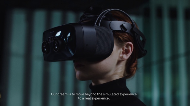 Video Reference: Hearing, Flash photography, Cap, Eyewear, Peripheral, Audio equipment, Gadget, Headgear, Sunglasses, Sports gear