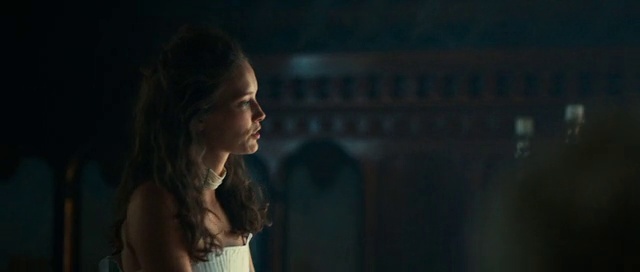 Video Reference: Flash photography, Event, Sky, Darkness, Brown hair, Midnight, Backlighting, Fun, Performing arts, Entertainment