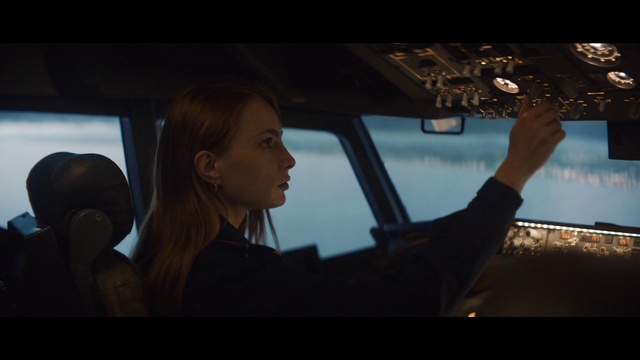 Video Reference: Vehicle, Automotive mirror, Flash photography, Cloud, Gesture, Automotive design, Window, Mode of transport, Air travel, Rear-view mirror