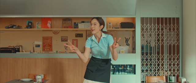 Video Reference: Arm, Shoulder, Sleeve, Gesture, Waist, Shelf, Fashion design, Event, Wrist, Room