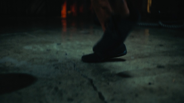 Video Reference: Wood, Asphalt, Road surface, Flooring, Tints and shades, Thigh, Hardwood, Human leg, Knee, Foot