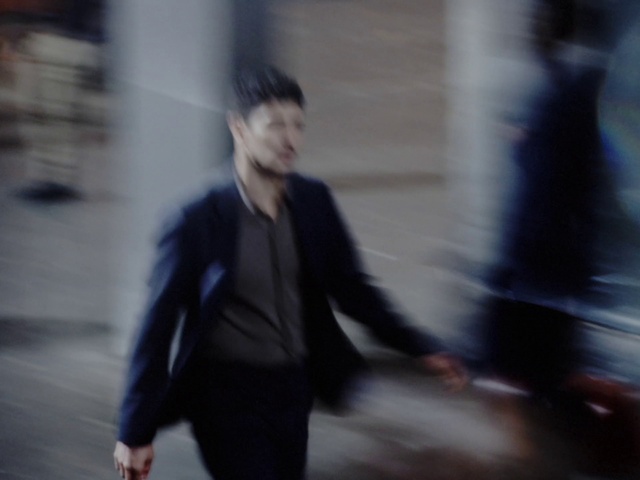 Video Reference: Dress shirt, Flash photography, Gesture, Blazer, Suit, Formal wear, White-collar worker, Electric blue, Event, Pedestrian