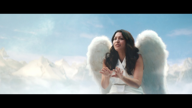 Video Reference: Cloud, Sky, People in nature, Flash photography, Happy, Gesture, Smile, Black hair, Long hair, Travel