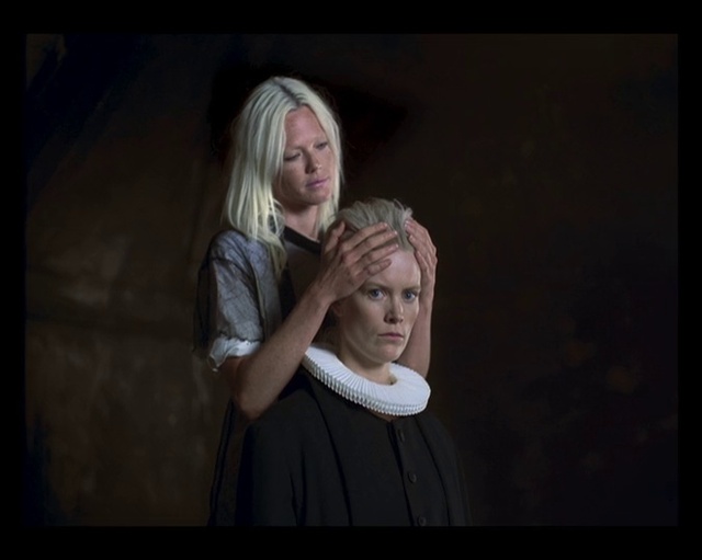 Video Reference: Flash photography, Gesture, Art, Happy, Blond, Event, Visual arts, Fun, Darkness, Room