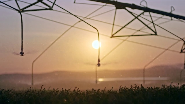 Video Reference: Sky, Atmosphere, Ecoregion, Light, Nature, Afterglow, Fog, Electricity, Natural landscape, Sunlight