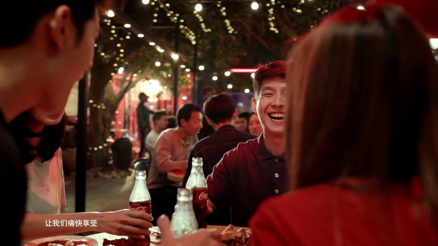 Video Reference: Bottle, Smile, Interaction, Fun, Drink, Red, Crowd, Alcoholic beverage, Event, T-shirt