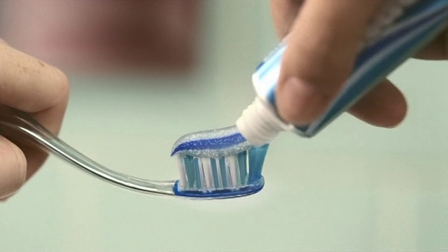 Video Reference: Hand, Finger, Thumb, Nail, Cleanliness, Wrist, Service, Gas, Personal care, Engineering