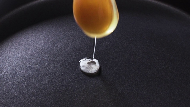 Video Reference: Liquid, Plant, Fluid, Automotive lighting, Drinkware, Jewellery, Body jewelry, Glass, Drink, Moisture