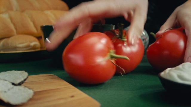 Video Reference: Food, Hand, Plant, Tableware, Fruit, Plum tomato, Ingredient, Bush tomato, Natural foods, Staple food