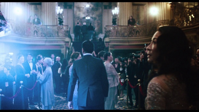 Video Reference: Fashion, Flash photography, Entertainment, Window, Fun, Crowd, Event, Formal wear, Suit, City