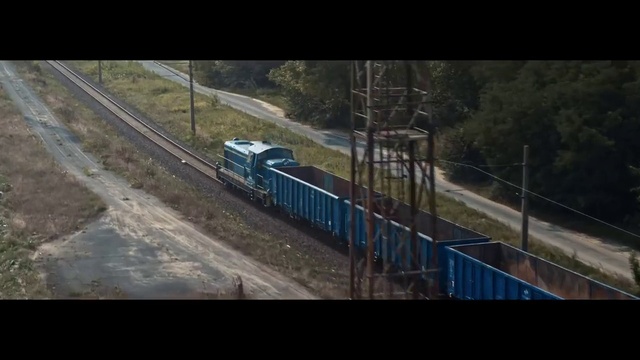 Video Reference: Train, Vehicle, Rolling stock, Locomotive, Tree, Rolling, Track, Railway, Slope, Thoroughfare