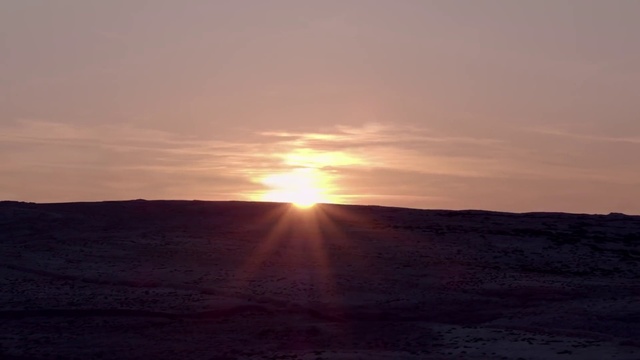 Video Reference: Cloud, Sky, Afterglow, Tree, Sunlight, Natural landscape, Astronomical object, Red sky at morning, Landscape, Dusk
