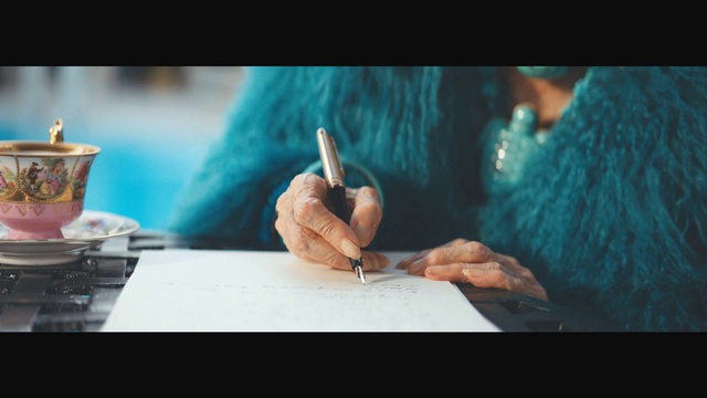 Video Reference: Hand, Gesture, Font, Finger, Artist, Table, Nail, Thumb, Wrist, Tableware