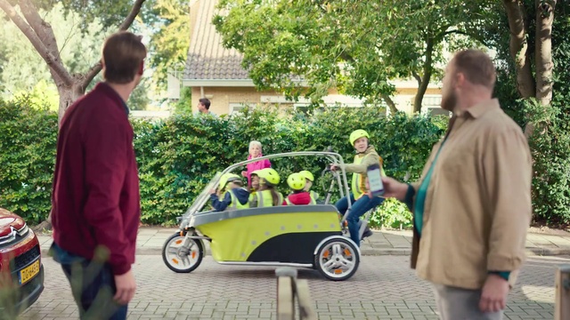 Video Reference: Tire, Wheel, Plant, Vehicle, Tree, Motor vehicle, Automotive tire, Grass, Sunglasses, Travel