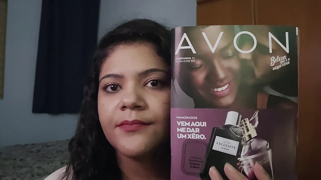 Video Reference: Skin, Lip, Hairstyle, Eyebrow, Eyelash, Organ, Smile, Human, Fashion, Purple