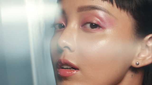 Video Reference: Forehead, Nose, Cheek, Skin, Lip, Eyelash, Mouth, Eye liner, Ear, Lipstick