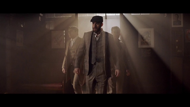 Video Reference: Suit trousers, Hat, Flash photography, Standing, Fedora, Grey, Style, Entertainment, Suit, Sun hat
