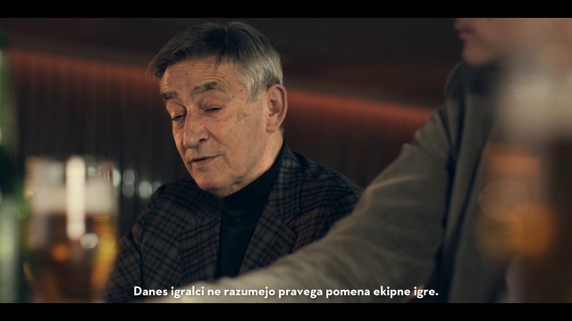 Video Reference: Flash photography, Gesture, Interaction, Sky, Event, Spokesperson, White-collar worker, Formal wear, Conversation, Darkness