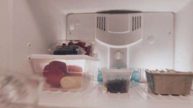 Video Reference: Material property, Gas, Plastic, Room, Rectangle, Transparency, Event, Circle, Machine