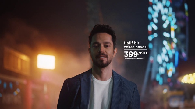 Video Reference: Beard, Light, Flash photography, Blazer, Fun, Audio equipment, Facial hair, Street fashion, Fashion design, Technology