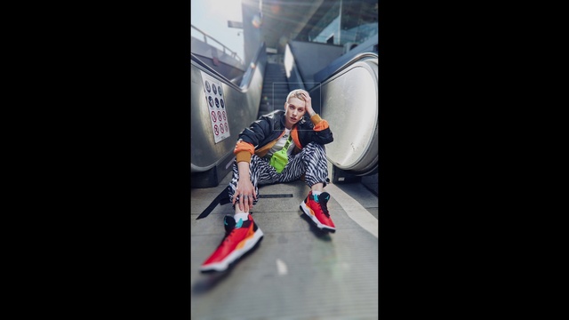 Video Reference: Flash photography, Automotive design, Recreation, Vehicle door, Air travel, Human leg, Fun, Comfort, Personal protective equipment, Carmine