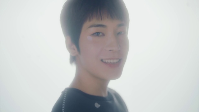 Video Reference: Forehead, Nose, Face, Cheek, Smile, Lip, Eyelash, Flash photography, Ear, Jaw